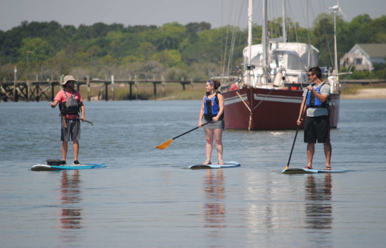 2 Hour SUP tour near a sailboat